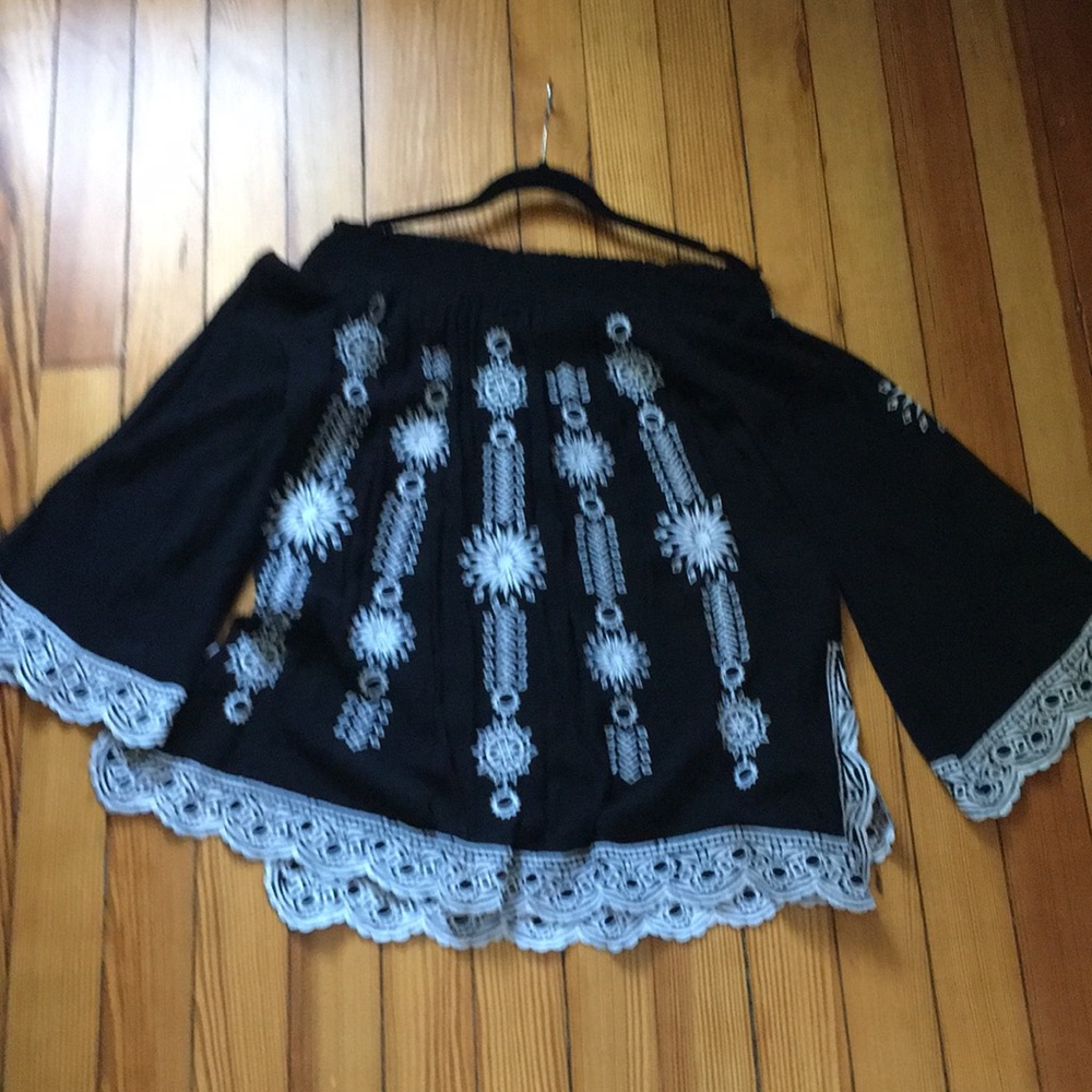 Black top off the shoulder